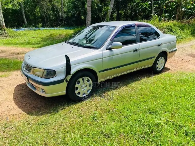 Nissan Sunny 2001