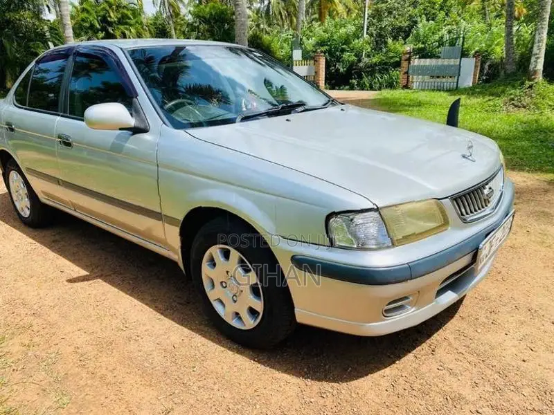 Nissan Sunny 2001