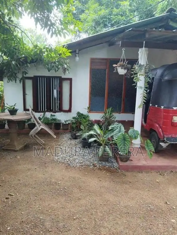 House for Sale in Miriswatta