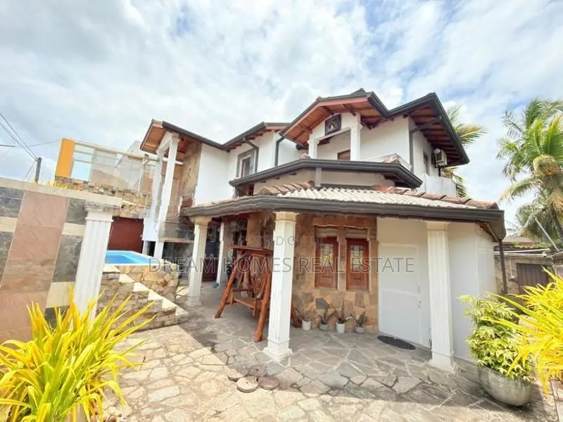 Luxurious Fully Furnished House for Rent – Kottawa