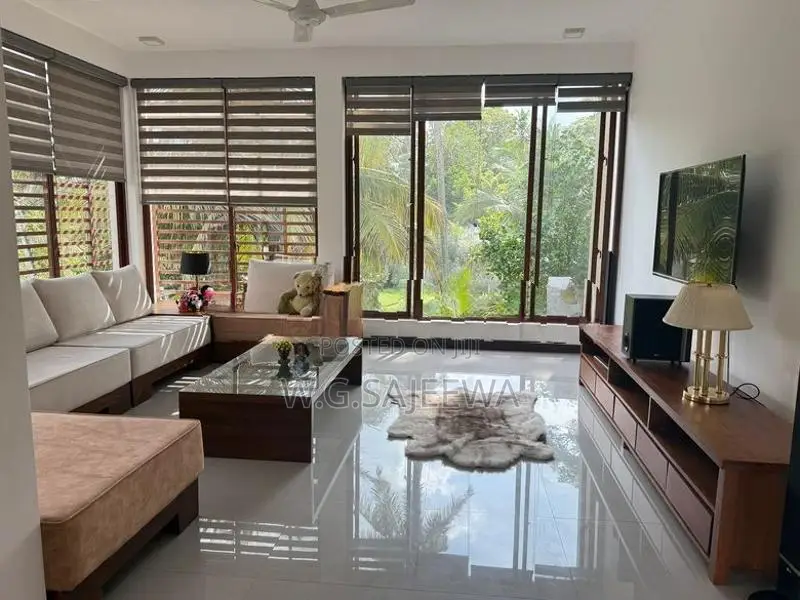 Fully Furnished Luxury 2 Storey house rent in Seeduwa, Raddolugama