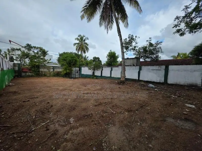 Kadawatha කඩවත අධිවේගී පිවිසුමට විනාඩි 5