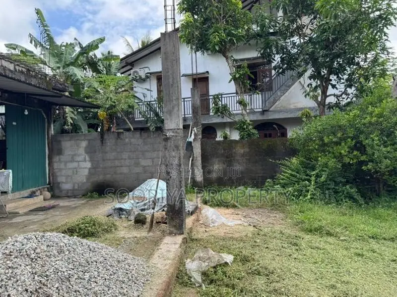 ස්ලැබ් දැමූ නිවසක් විකිණීමට House for Sale Piliyandala