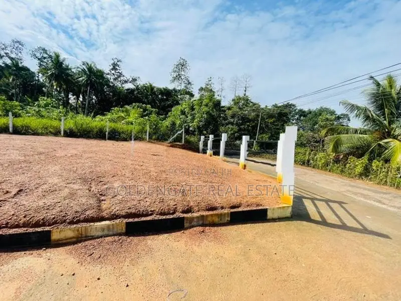 Kalagedihena Land Sale Near Kandy Rode