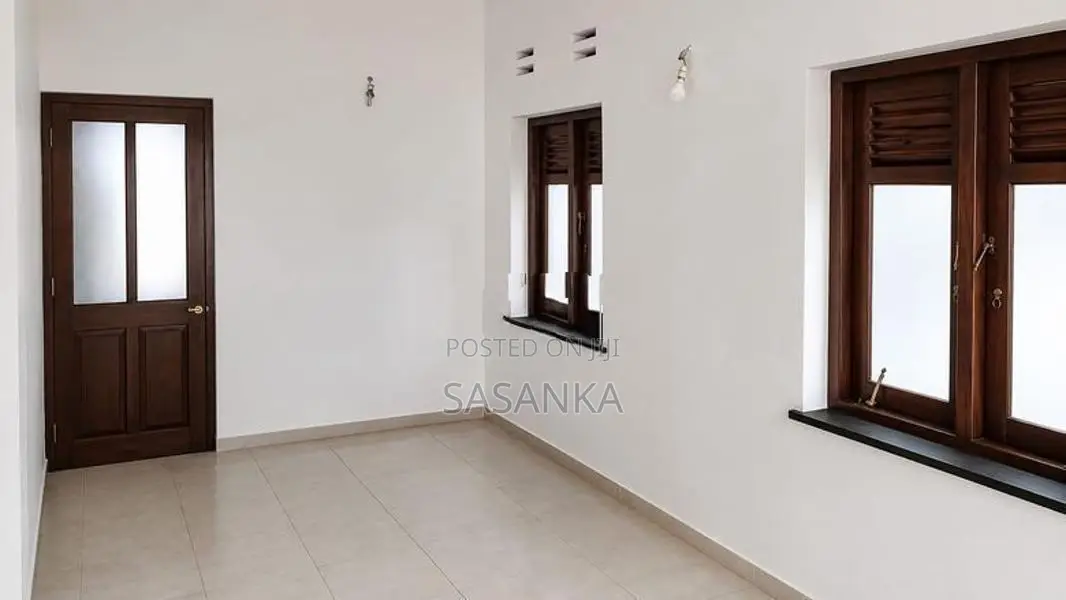 නුගේගොඩ, නාලන්දාරාම පාරේ පිහිටි දෙමහල් නිවසක් විකිණීමට ඇත