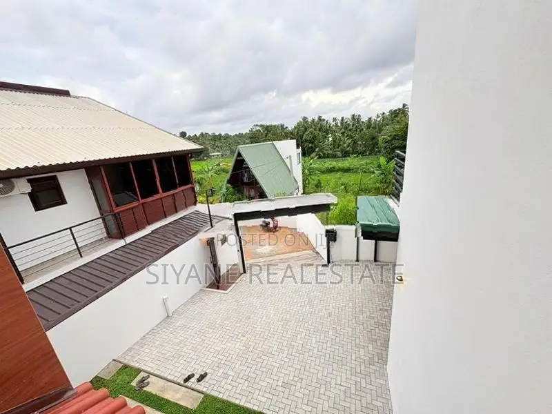 Luxury Modern House Sale in Battaramulla
