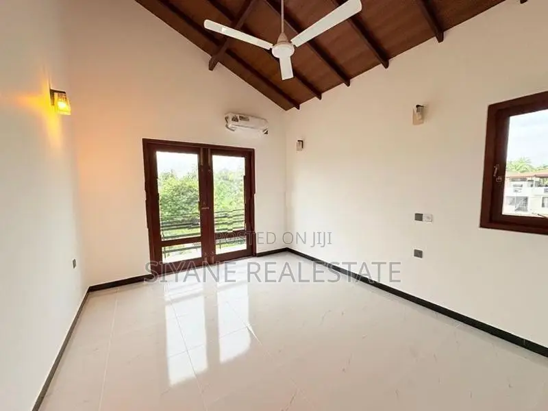 Luxury Modern House Sale in Battaramulla