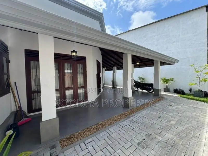 Almost Brand New House for Sale in Piliyandala