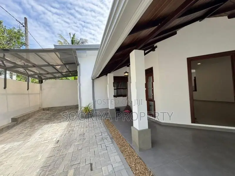 Almost Brand New House for Sale in Piliyandala