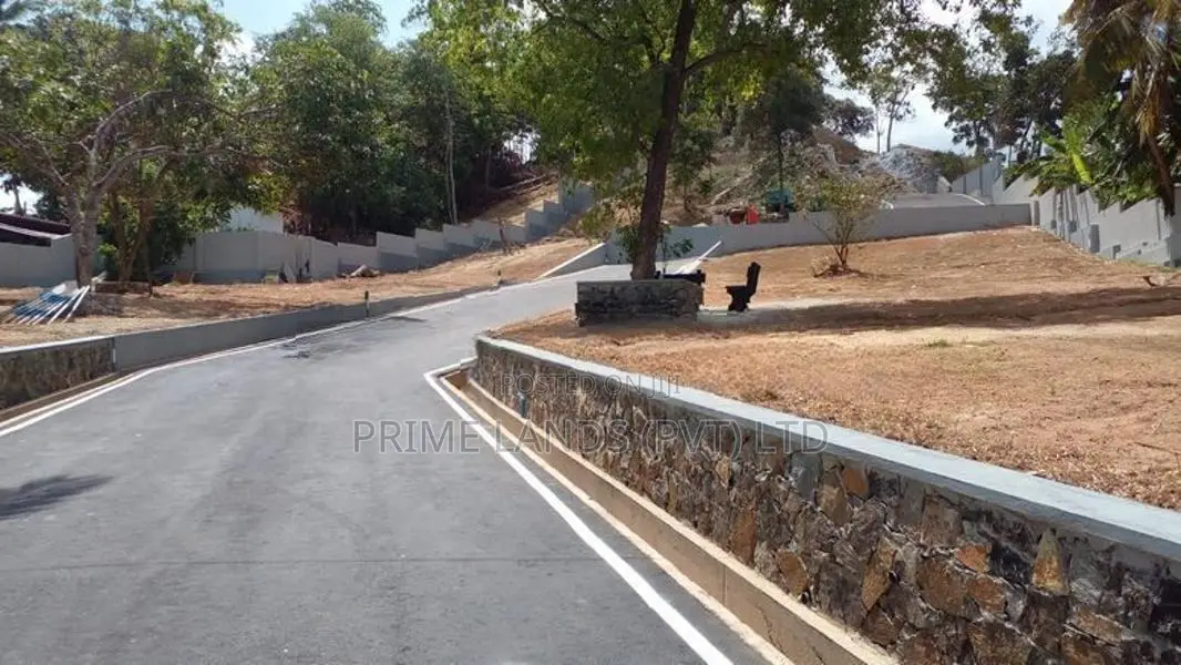 Land for Sale Karapitiya
