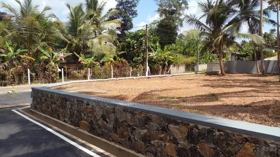 Land for Sale Karapitiya