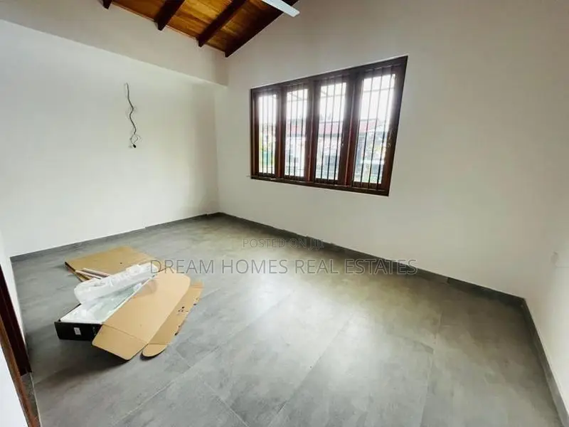Brand New House For Sale – Kadawatha City