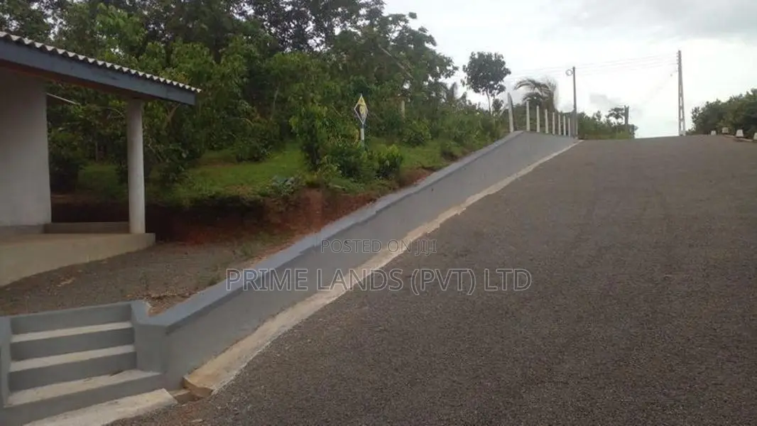 අම්බලන්ගොඩ නගරයට ලගින් ඉඩමක්