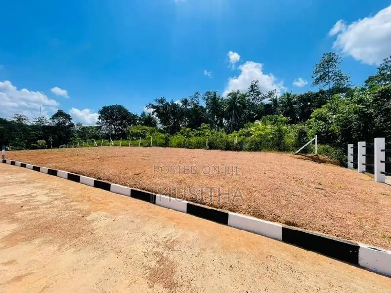 Kalagedihena Residential Land Plot for Sale