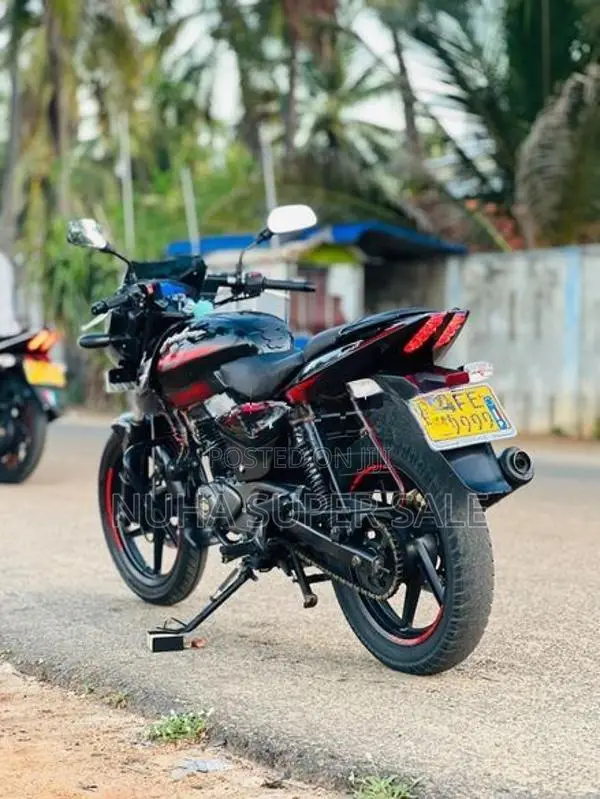 Bajaj Pulsar 180 2017