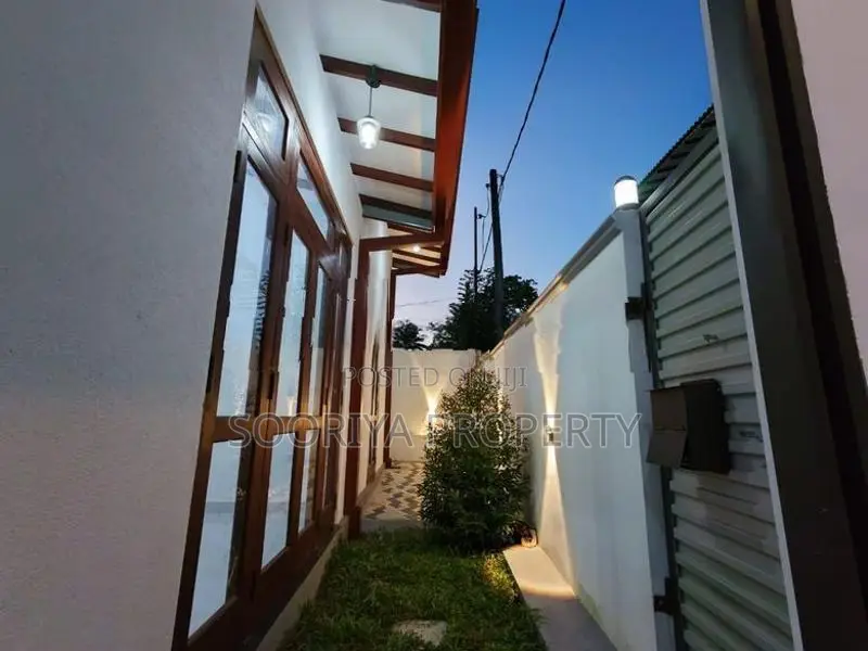 Brand New Luxury House for Sale in Piliyandala Kahathuduwa