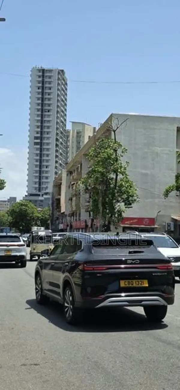 Prime Building for Sale in Park Road Colombo 5