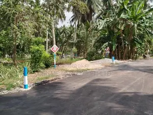 හෝමාගම හොරගල බස් පාරෙන් බිම් කොටස් විකිණීමට
