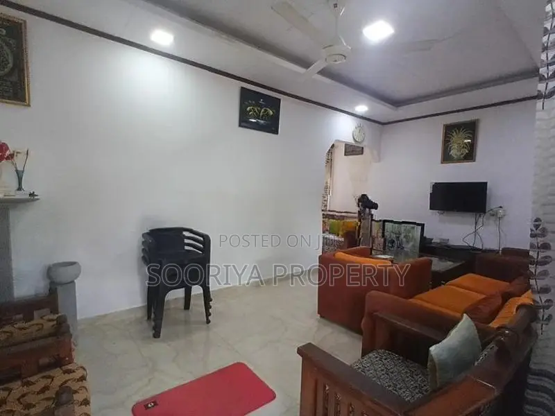 Near Moratuwa University House for Sale Katubedda Suwarapola
