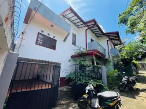Newly Build 2 Story House for Sale in Thalawathugoda Junction