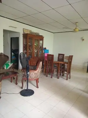 8.4 Perch Prime Residential Land with A House for Sale in Kadawatha