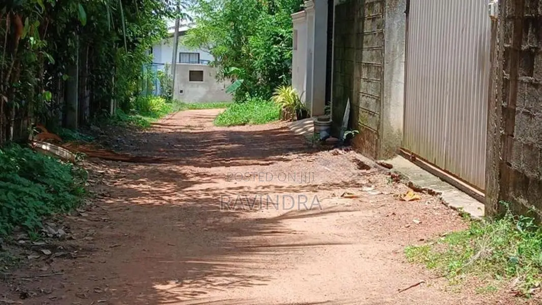 Land for Sale in Neelammahara Road 1st Lane Katuwawala Boralesgamuwa