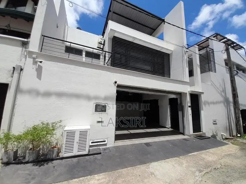 Solar Electricity Fully Furnished Luxury 3 Story House Nugegoda Kohuwa