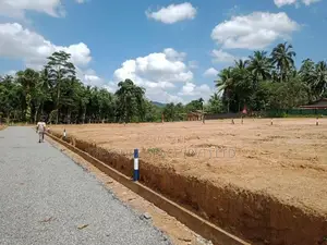Land for Sale at Padukka Near Ruwanpura Highway Entrance