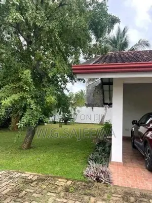 Solar powered 2 Storey house rent in Negombo Town -Residential or offi
