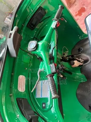 Bajaj RE 2004