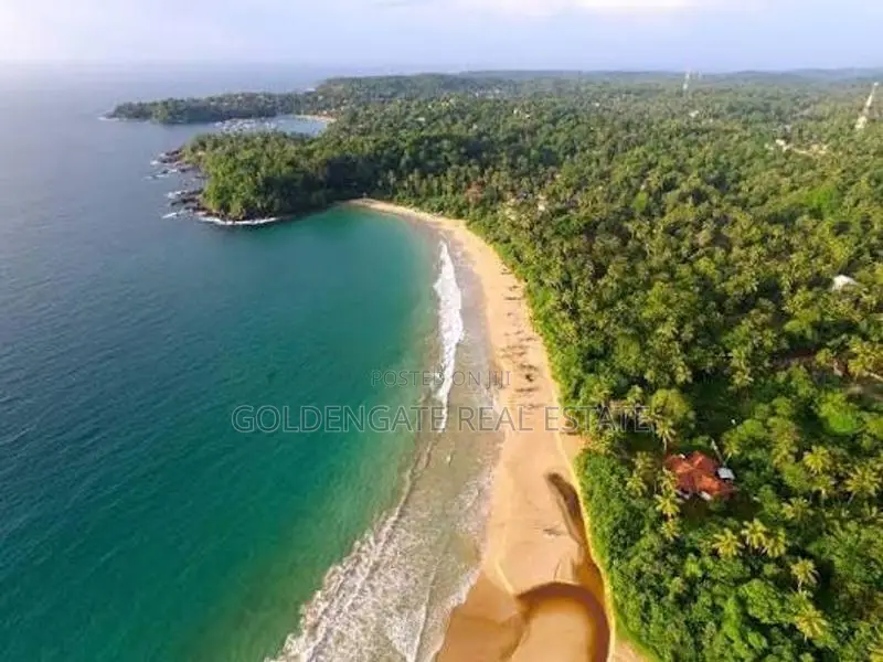 මාතර තලල්ලෙන් හොදම බිම්කොටස්