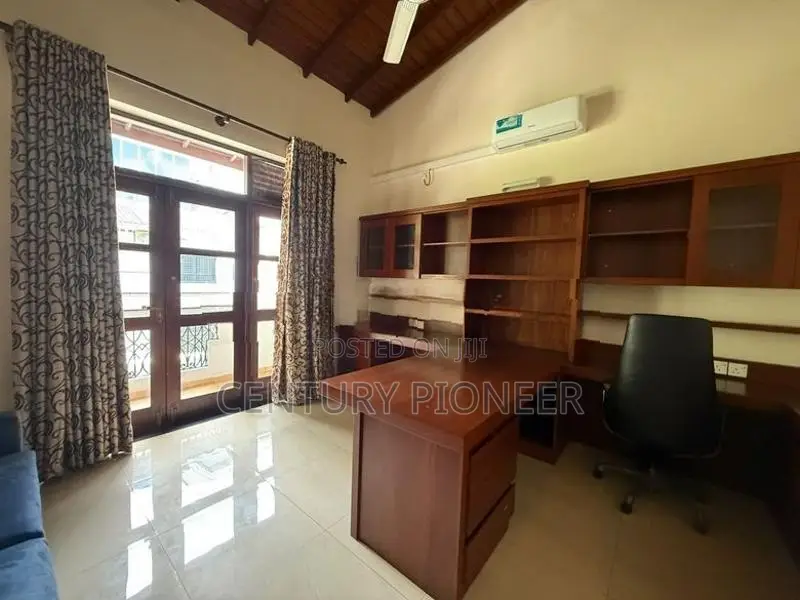 Luxury House for Rent in Colombo 3