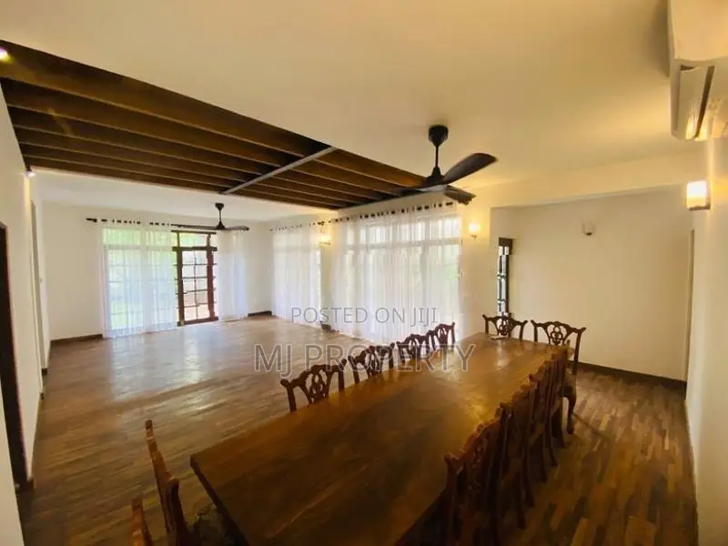 ( YR-1251) Valuable Luxury Three Storey House Rent in Narahenpita
