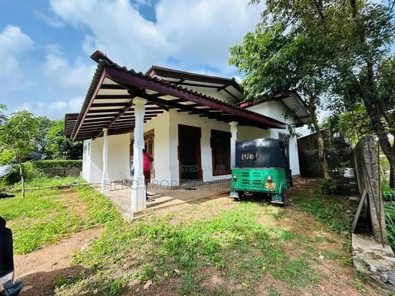 SINGLE STORY SPACIOUSHOUSE FOR SALE IN PILIYANDALA KUDAMADUWA