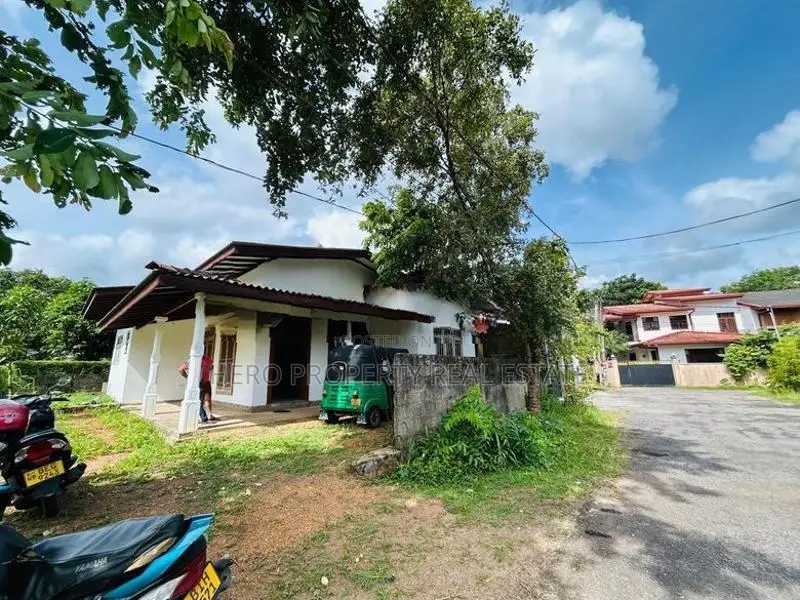 SINGLE STORY SPACIOUSHOUSE FOR SALE IN PILIYANDALA KUDAMADUWA