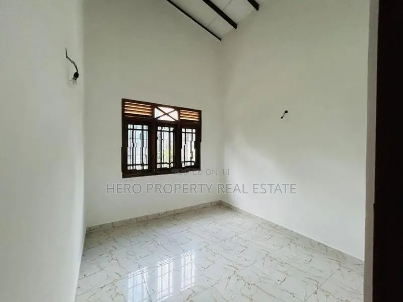 SINGLE STORY SPACIOUSHOUSE FOR SALE IN PILIYANDALA KUDAMADUWA