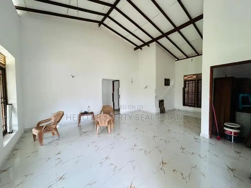 SINGLE STORY SPACIOUSHOUSE FOR SALE IN PILIYANDALA KUDAMADUWA