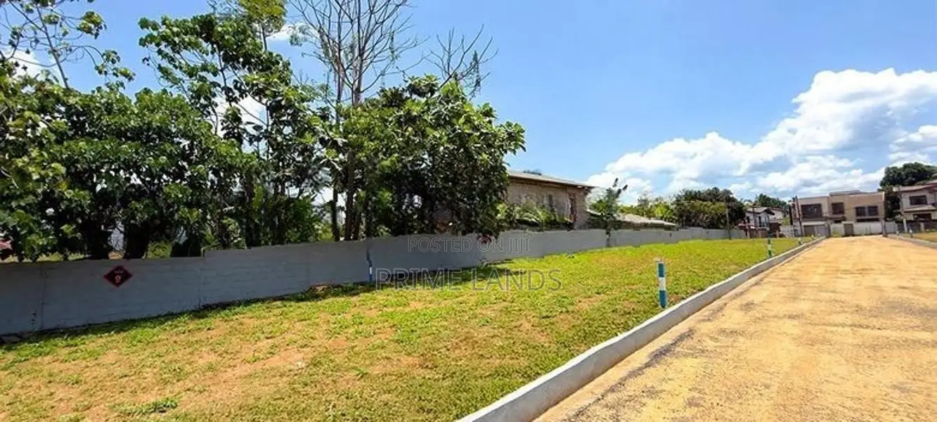 Land Plots Sale in Godagama
