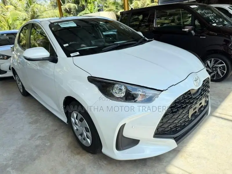 Toyota Yaris X Grade leather seat 2025