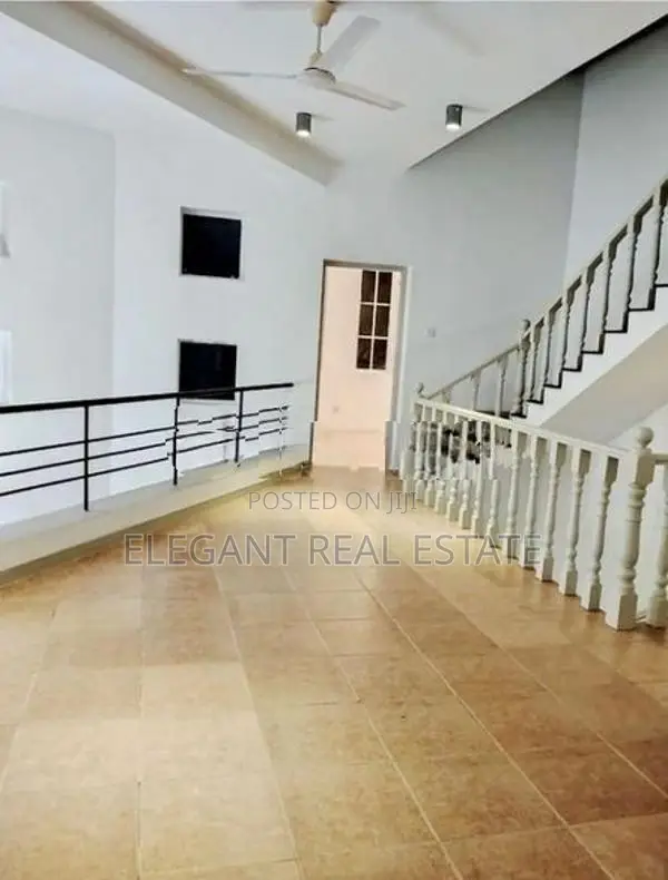 05 Bedroom 03 Storied House For Rent In Colombo 08 (A468)-Rented