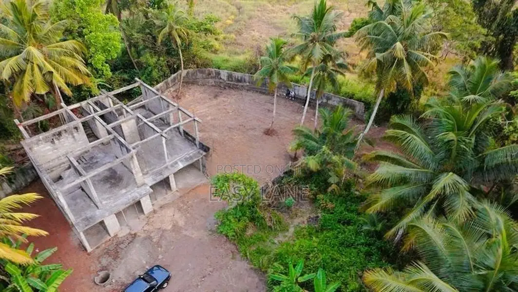 Veyangoda Land with House Sale
