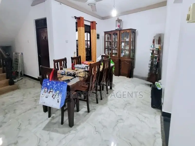 Two Story House for Sale in Nugegoda
