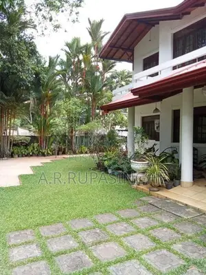 Upstairs House For Sale – Gampaha Asgiriya