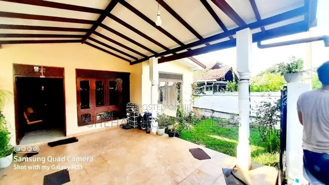 Modern Single storey house for sale in Kandana