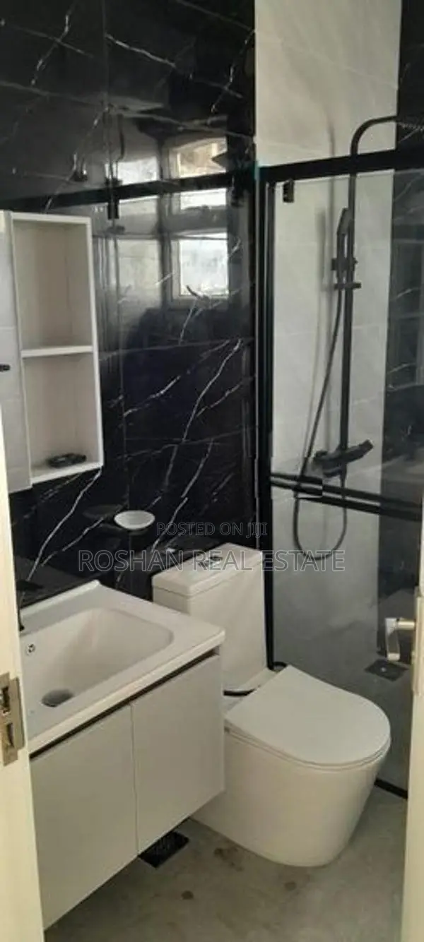 MODERN APARTMENT FOR SALE MOUNT LAVINIA BA3082