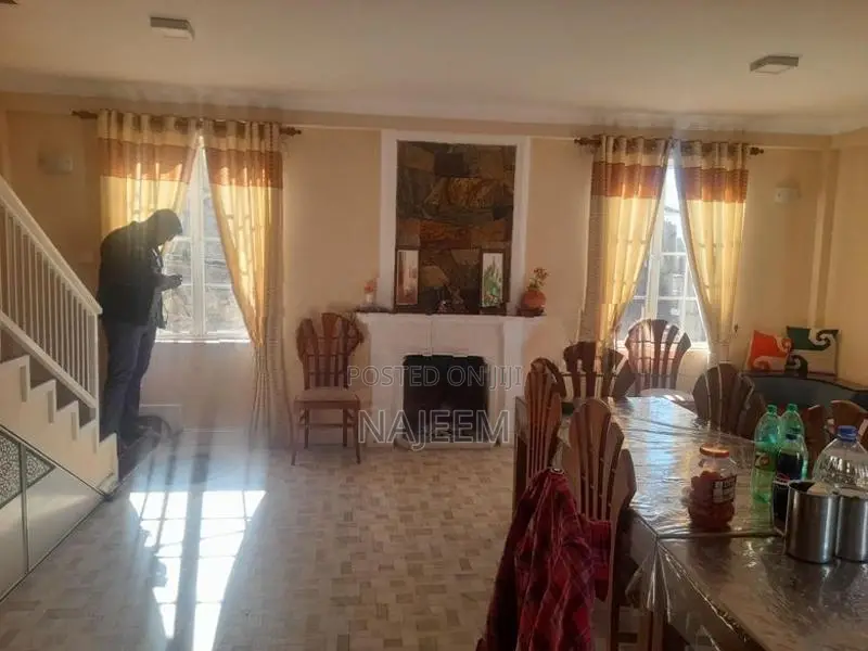 Hotel For Sale Nuwaraeliya In Nuwara Eliya