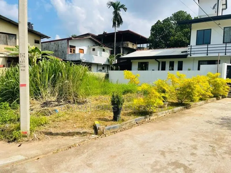 Land For Sale – Polwatta RD, Thalawathuigoda In Talawatugoda