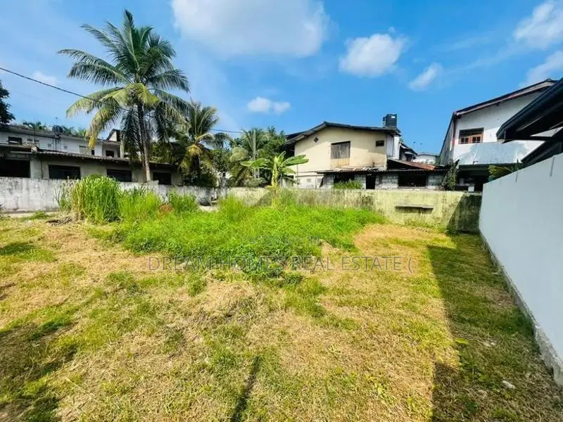 Land For Sale – Polwatta RD, Thalawathuigoda In Talawatugoda