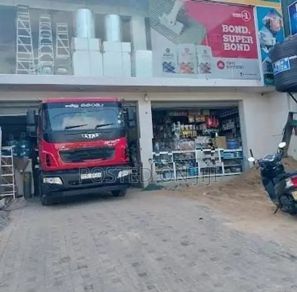 Prime Commercial Hardware Land for Sale Pannipitiya