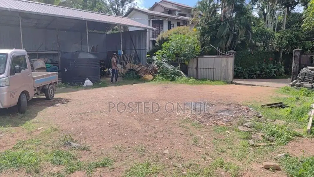 Prime Commercial Hardware Land for Sale Pannipitiya